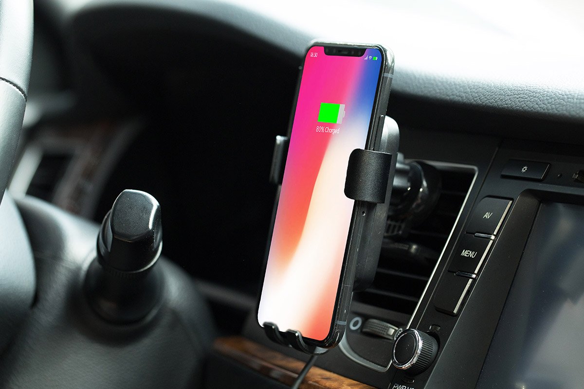 Wireless car charger. In-car Charger. 999ax Axiom беспроводное ЗУ пепельница. Mobile Phone Charging in the car. CG Ferrari Wireless Charger где находится датчик.